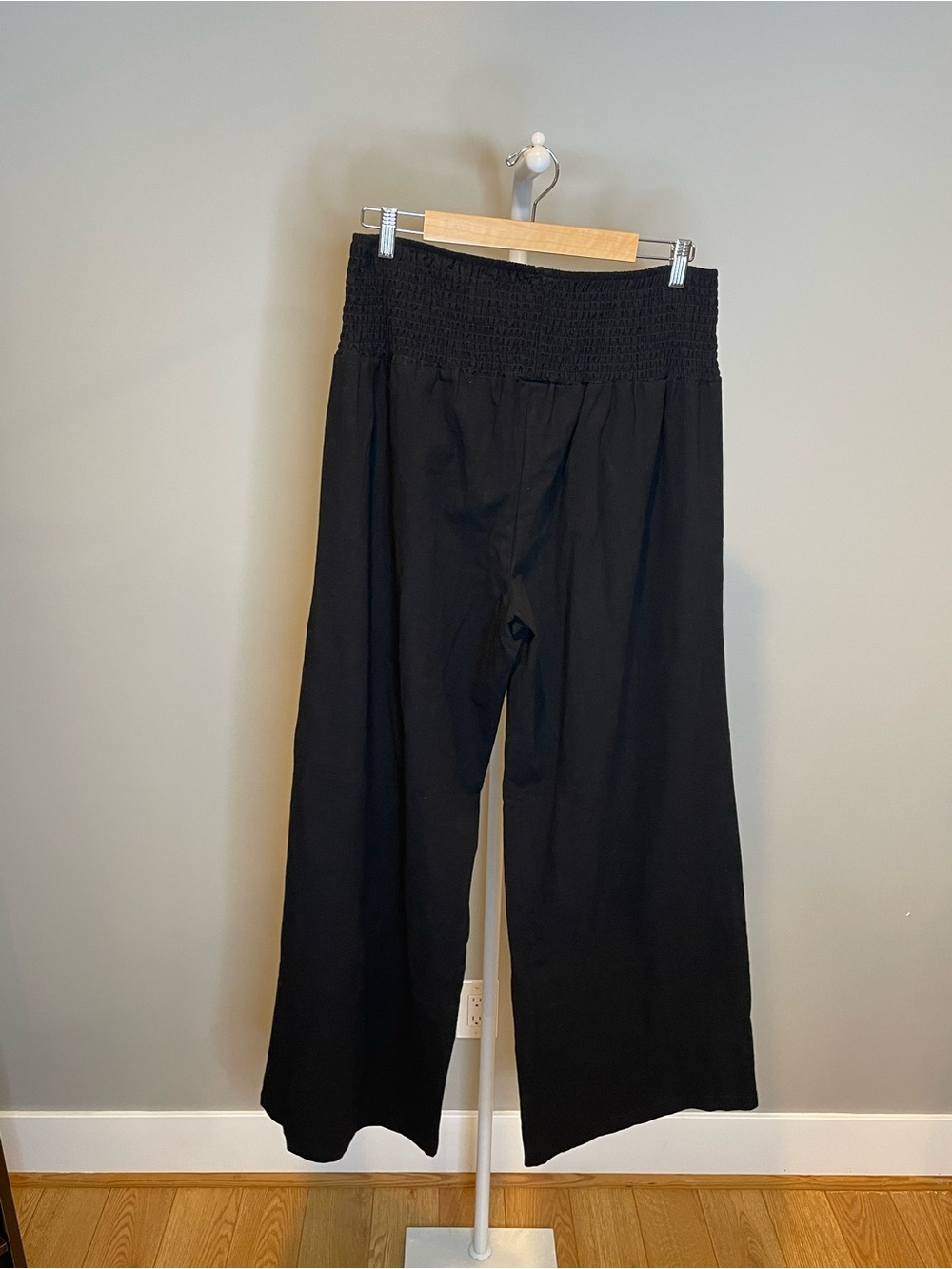 Only Black Wide-Leg Smocked Waist Pants Size XL Tall NWT